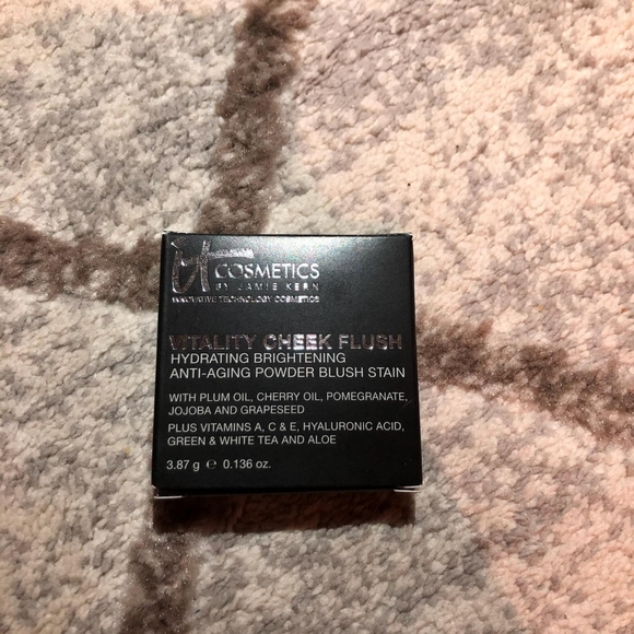 Different Makeup Unopened - Picture 9 of 12